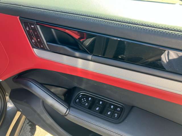 Porsche Cayenne Coupe 10