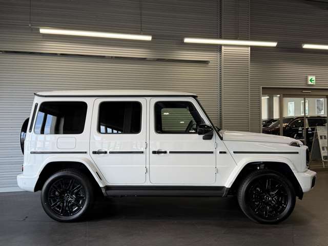 Mercedes-Benz G-Class 8