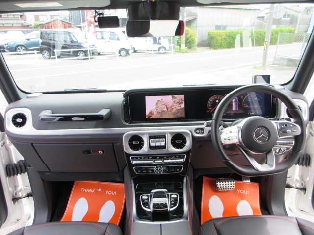 Mercedes-Benz G-Class 12