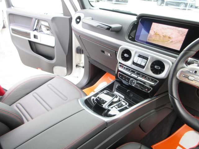 Mercedes-Benz G-Class 2
