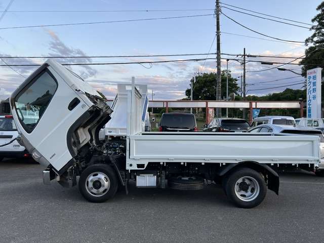 Mitsubishi Fuso Canter 7