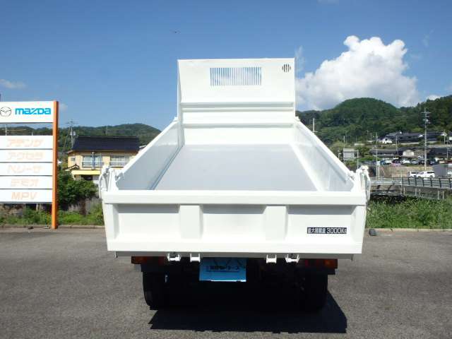 Mitsubishi Fuso Canter 7