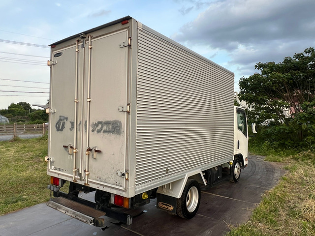 Isuzu Elf 5