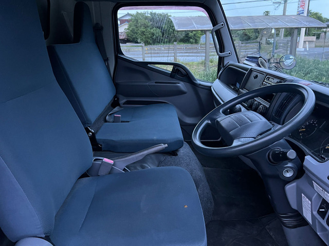 Mitsubishi Fuso Canter 11