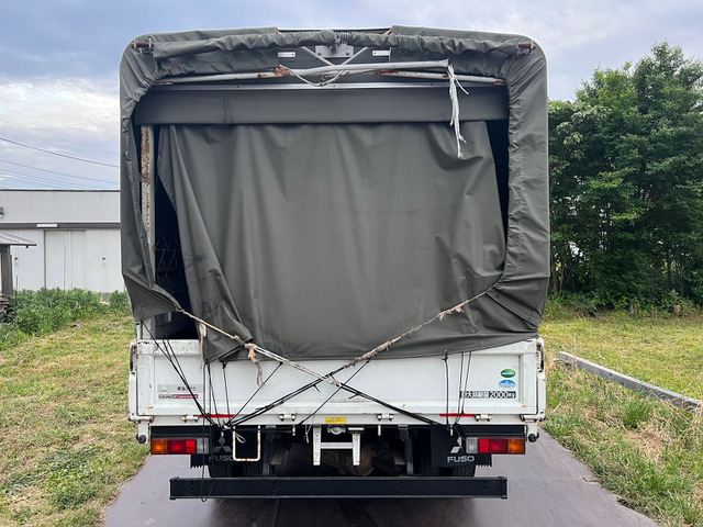 Mitsubishi Fuso Canter 7