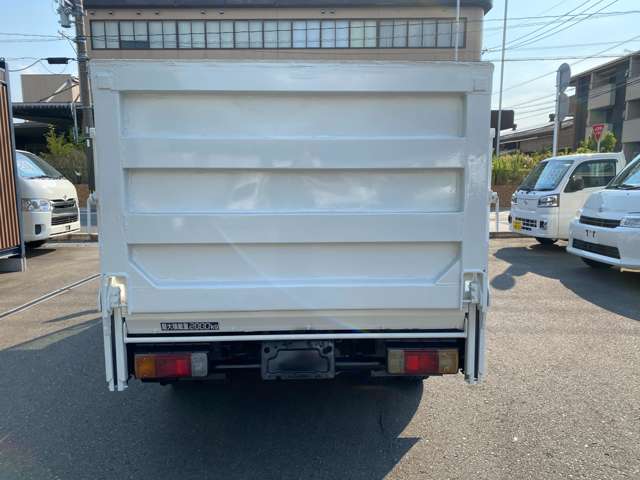 Hino Dutro 7