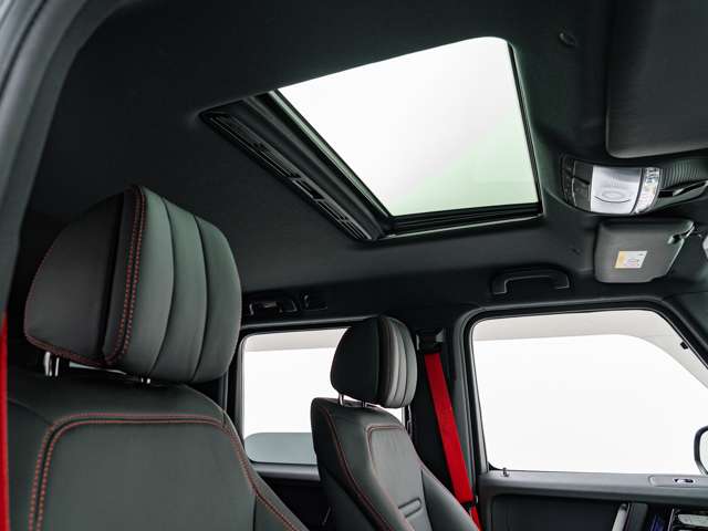 Mercedes-Benz G-Class 3