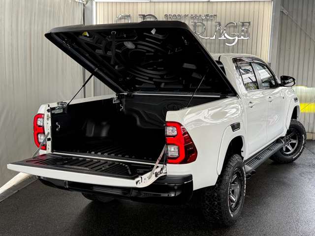 Toyota Hilux 5