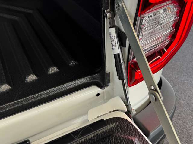 Toyota Hilux 7