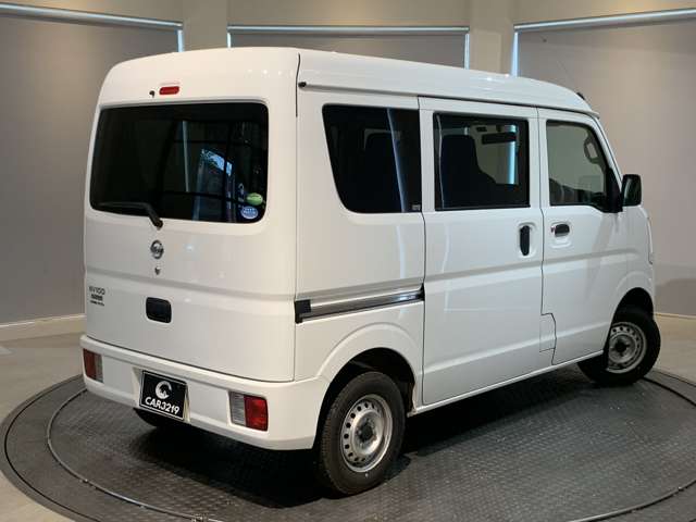 Nissan NV100 Clipper 12