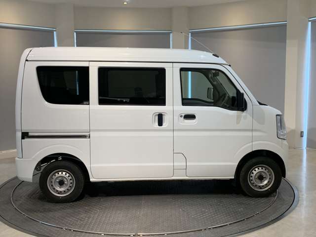 Nissan NV100 Clipper 8