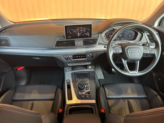 Audi Q5 6