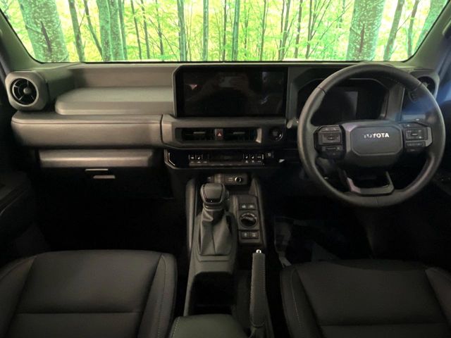 Toyota Land Cruiser FJ 2