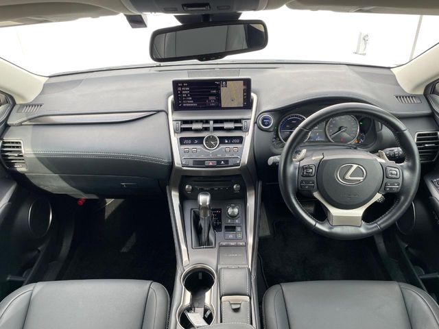 Lexus NX 2