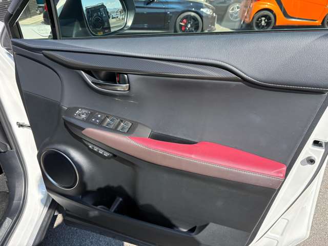 Lexus NX 7