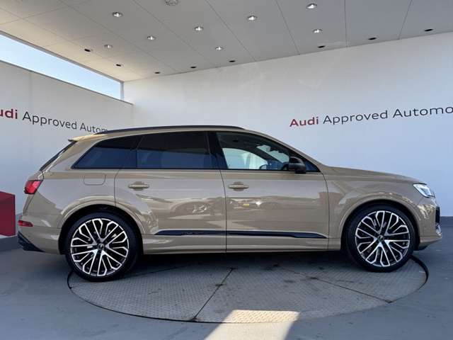 Audi SQ7 8