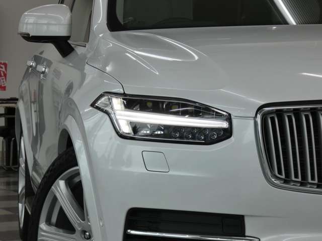 Volvo XC90 5