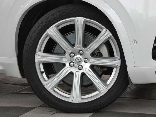 Volvo XC90 8