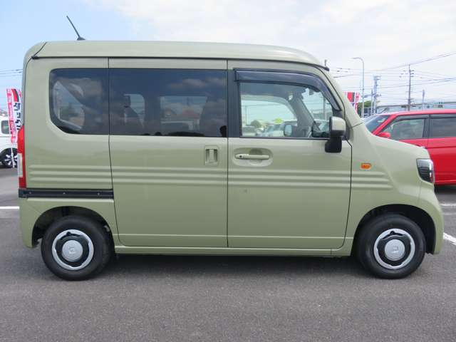 Honda N-VAN 8