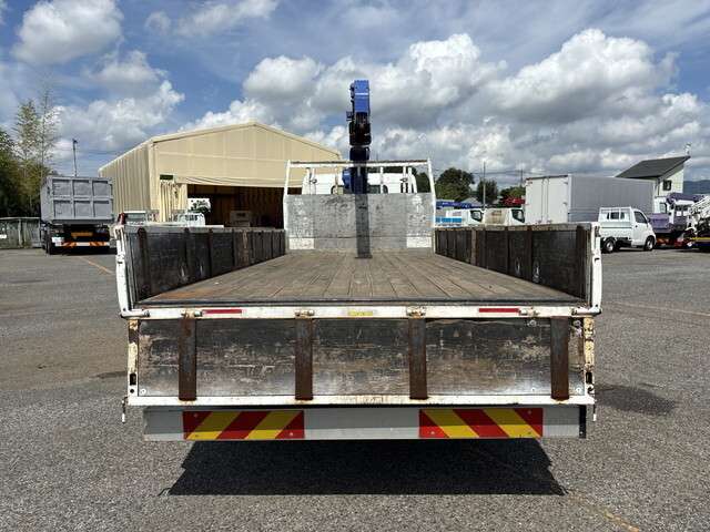 Mitsubishi Fuso Canter 9