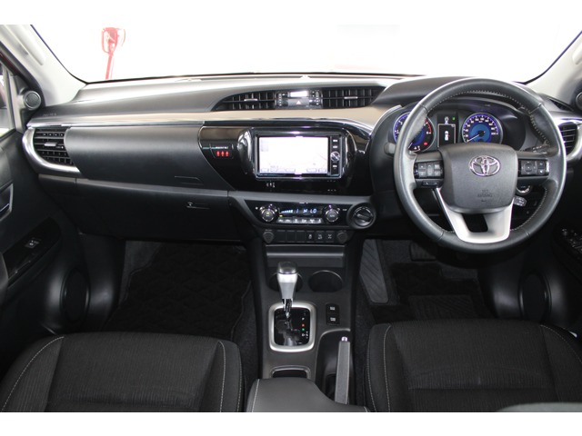 Toyota Hilux 2