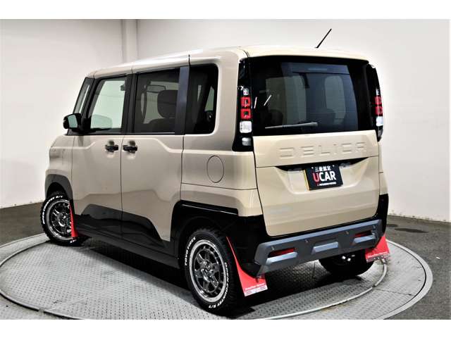 Mitsubishi Delica Mini 4