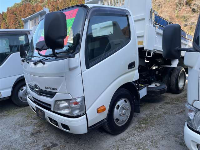 Hino Dutro 2