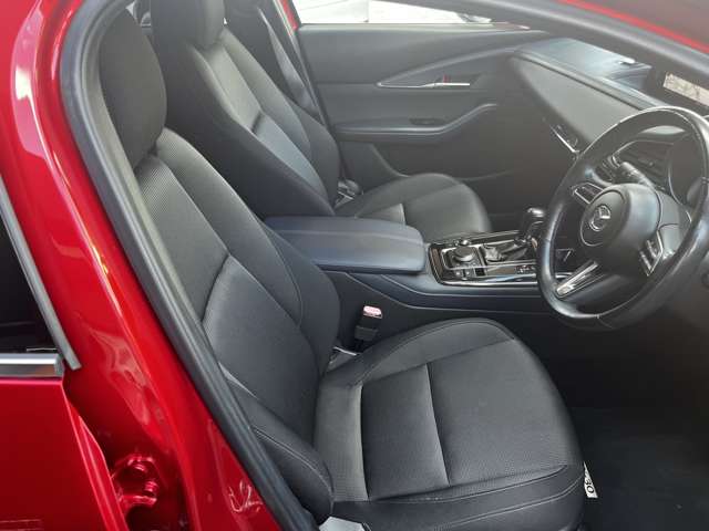 Mazda CX-30 9