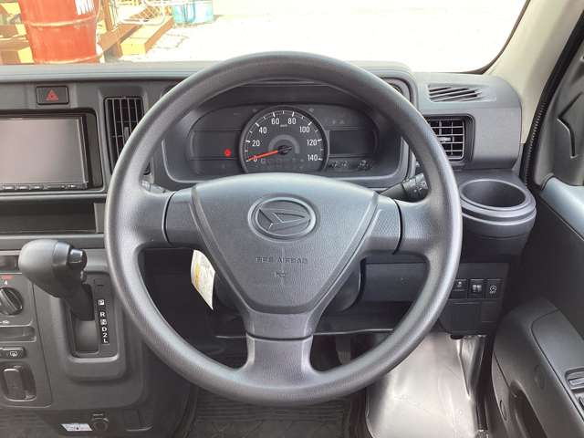 Daihatsu Hijet Cargo 4