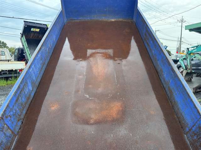 Mitsubishi Fuso Canter 4