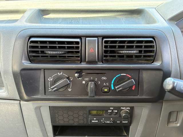 Nissan Clipper Truck 12