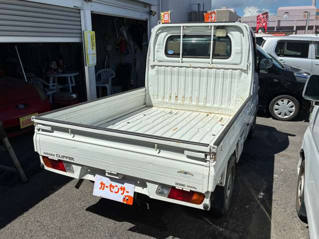 Nissan Clipper Truck 3
