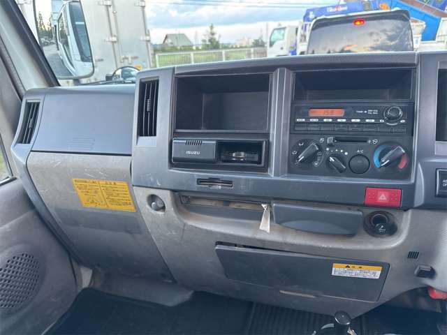 Isuzu Elf 11