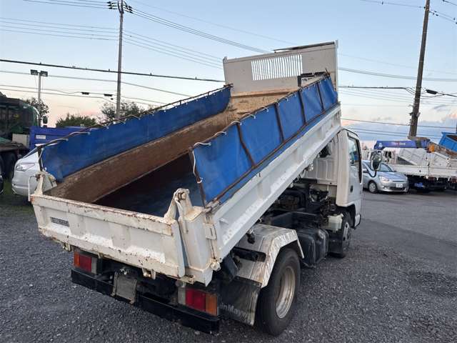 Isuzu Elf 4