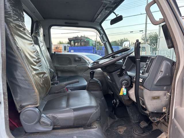 Isuzu Elf 10