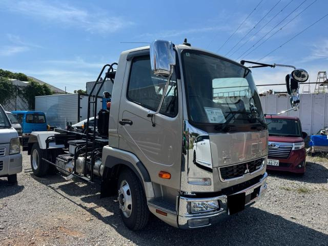 Mitsubishi Fuso Fighter 12
