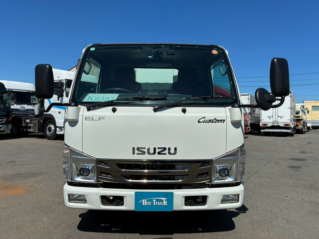 Isuzu Elf 11