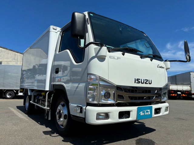 Isuzu Elf 4