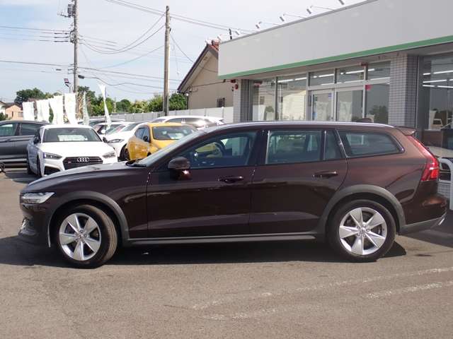 Volvo V60 Cross Country 11