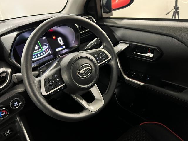 Daihatsu Rocky 12