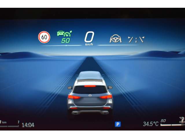 Mercedes-Benz GLA-Class 6