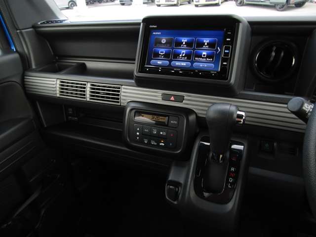 Honda N-VAN 10
