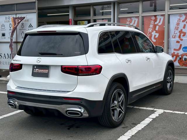 Mercedes-Benz GLB 8
