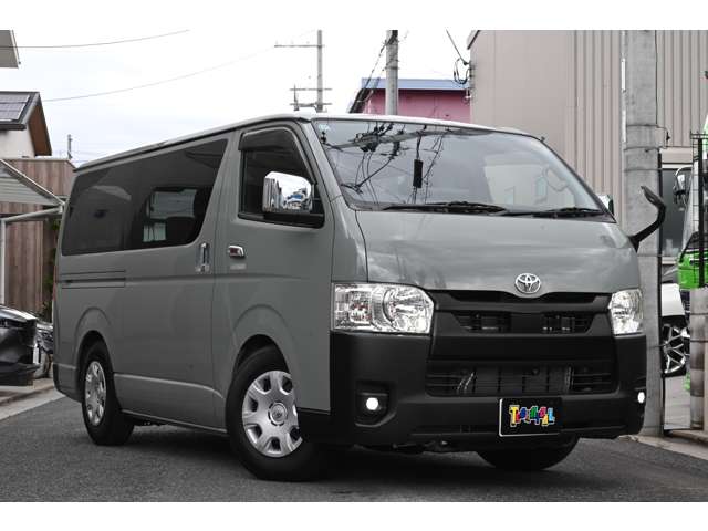 Toyota Hiace Van 3
