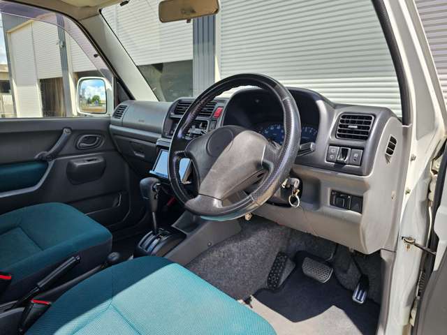 Suzuki Jimny 10