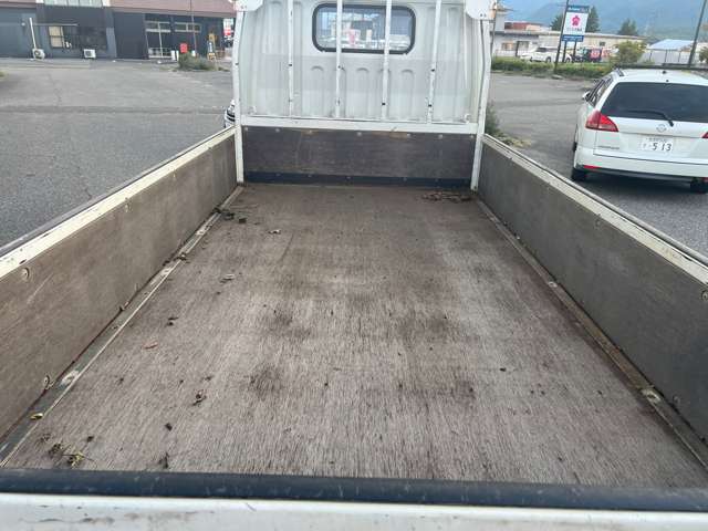 Mitsubishi Fuso Canter Guts 11