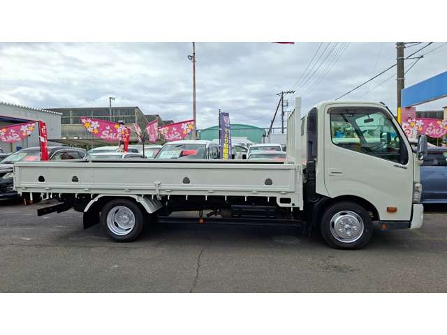 Hino Dutro 8