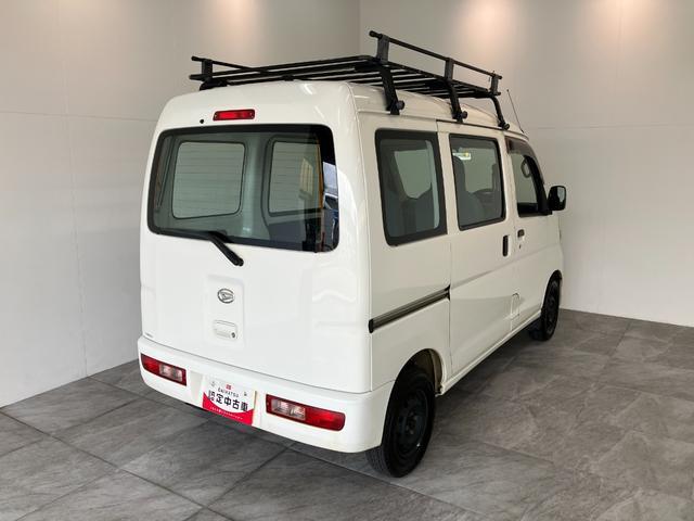 Daihatsu Hijet Cargo 3