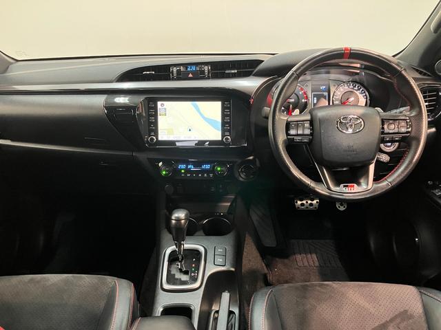 Toyota Hilux 2