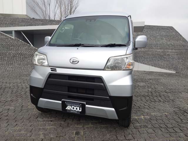 Daihatsu Hijet Cargo 6